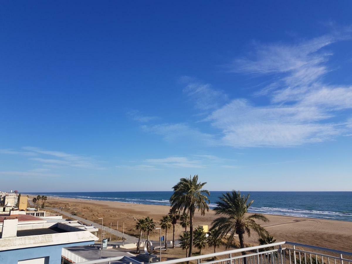 Mogaver Beach Castelldefels Appartamento Esterno foto