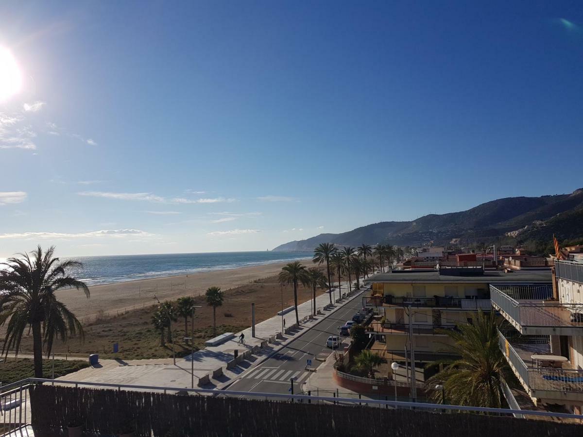 Mogaver Beach Castelldefels Appartamento Esterno foto